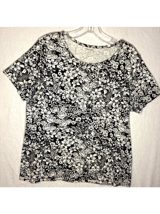 White Stag Tops - Vintage White Stag Floral Cotton Top Womens Large 12/14 Black White Short Sleeve